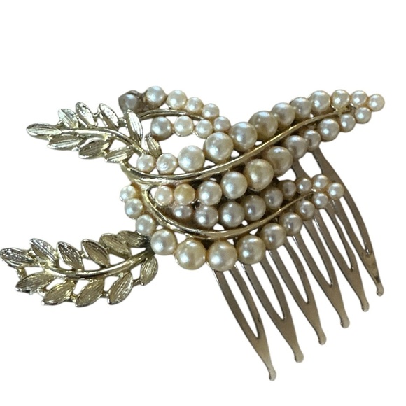 Bridal Gold Leaf & Pearl Spray Hair Comb - Repurposed Vintage Jewelry Accessory - Picture 2 of 4